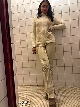 Snapshot of latingangsex chatting on February 22, 2026, 5:10 am latingangsex online show from February 22, 2026, 5:10 am