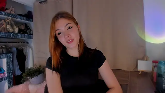 AmaruBloom online show from February 3, 2026, 6:22 am