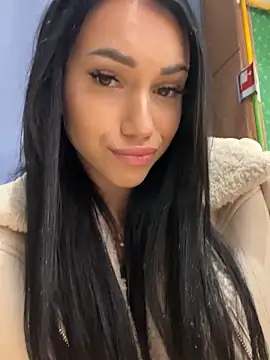 ilariea girl online show from February 1, 2026, 5:22 pm