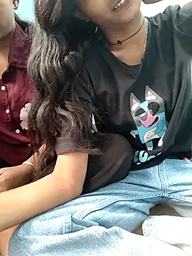 Snapshot of Unique_girls90 chatting on January 19, 2026, 7:45 am Unique girls90 online show from January 19, 2026, 7:45 am