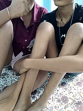 Snapshot of Unique_girls90 chatting on March 5, 2026, 8:00 am Unique girls90 online show from March 5, 2026, 8:00 am