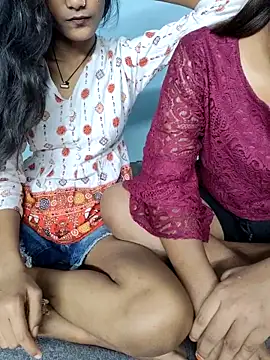 Snapshot of Unique_girls90 chatting on April 3, 2026, 2:12 pm Unique girls90 online show from April 3, 2026, 2:12 pm