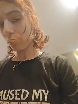 YuriXo online show from June 2, 2026, 1:44 pm