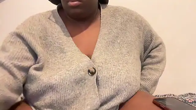 nanaisbackk online show from November 9, 2025, 12:20 pm