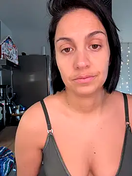 LaPetiteKim online show from December 15, 2025, 9:15 am