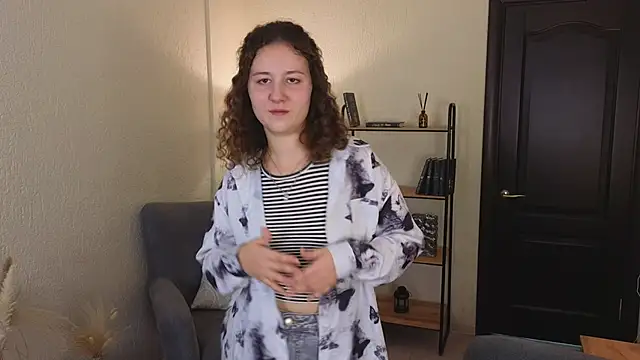 Snapshot of BrendaScot chatting on October 20, 2025, 1:11 pm BrendaScot online show from October 20, 2025, 1:11 pm