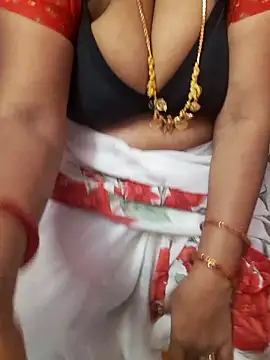 Snapshot of Tamil_Ammani chatting on February 18, 2026, 5:20 pm Tamil Ammani online show from February 18, 2026, 5:20 pm