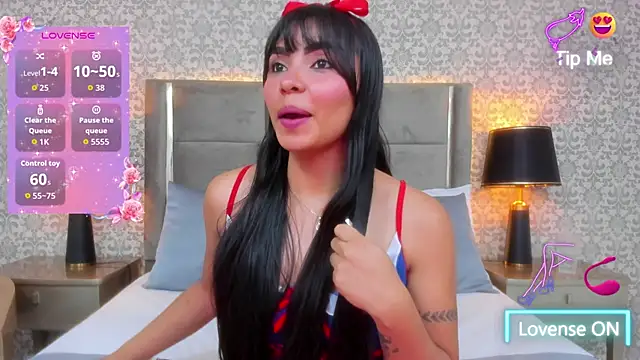 KoralBlum online show from November 7, 2025, 1:32 am