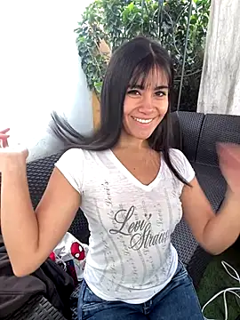 LunaMartinez Pink online show from October 6, 2025, 12:17 pm