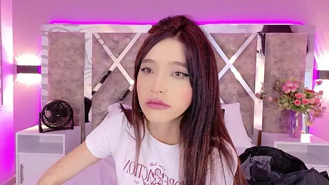 MeganR  online show from July 22, 2026, 3:41 am
