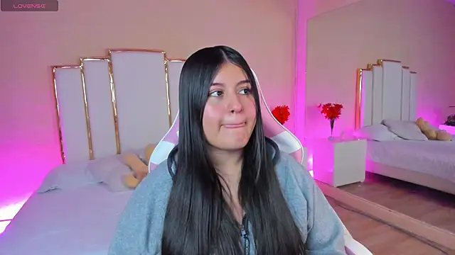 AnnaSwift  online show from February 11, 2026, 1:33 pm