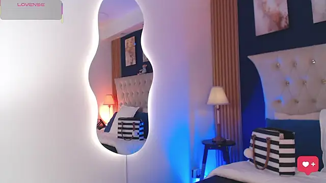 Snapshot of GloryShine chatting on February 10, 2026, 12:48 pm GloryShine online show from February 10, 2026, 12:48 pm