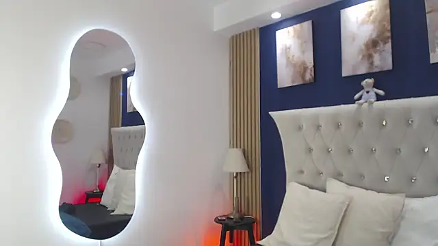 Snapshot of GloryShine chatting on February 25, 2026, 12:27 pm GloryShine online show from February 25, 2026, 12:27 pm