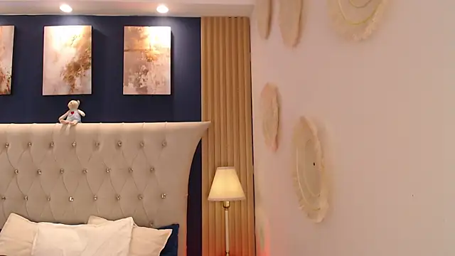 Snapshot of GloryShine chatting on February 17, 2026, 12:35 pm GloryShine online show from February 17, 2026, 12:35 pm