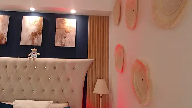 Snapshot of GloryShine chatting on February 24, 2026, 12:28 pm GloryShine online show from February 24, 2026, 12:28 pm