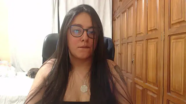 Snapshot of Venus_cat_ chatting on April 25, 2026, 4:37 am Venus cat online show from April 25, 2026, 4:37 am
