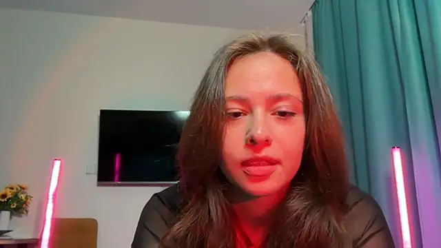 erikaa miuu online show from October 15, 2025, 5:43 pm