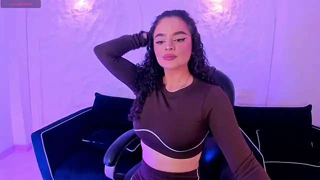 Snapshot of KylieJenkins chatting on February 10, 2026, 11:42 am KylieJenkins online show from February 10, 2026, 11:42 am