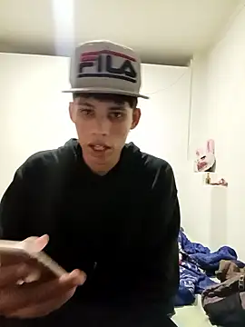 Snapshot of mazo18 chatting on January 10, 2026, 4:08 am mazo18 online show from January 10, 2026, 4:08 am