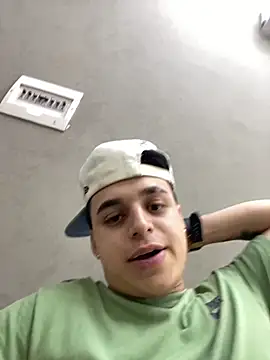 Snapshot of jeff2995_ chatting on November 8, 2025, 9:18 pm jeff2995 online show from November 8, 2025, 9:18 pm