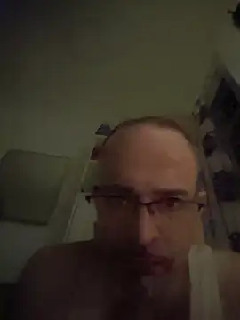 Curious9884 online show from April 15, 2026, 12:27 am