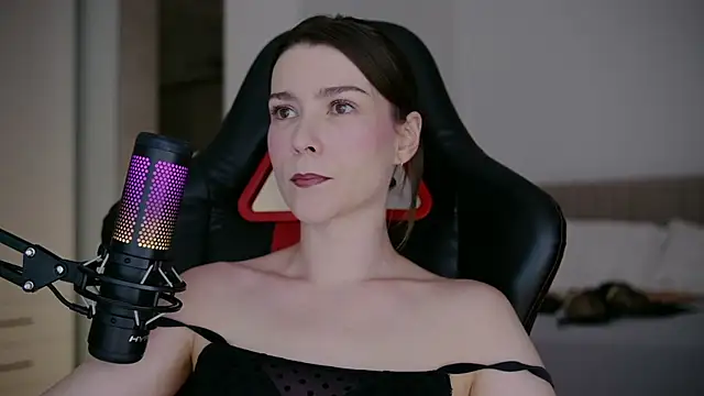 Snapshot of WowHelloAlice chatting on March 1, 2026, 11:16 pm WowHelloAlice online show from March 1, 2026, 11:16 pm