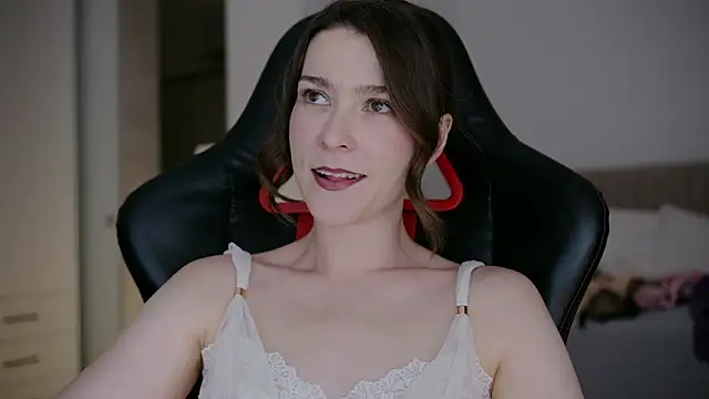 Snapshot of WowHelloAlice chatting on March 15, 2026, 11:45 pm WowHelloAlice online show from March 15, 2026, 11:45 pm