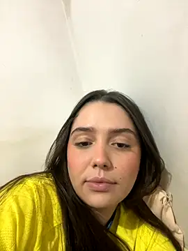 luiza barcelos online show from October 15, 2025, 2:43 am