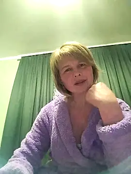 Masha412111 online show from May 1, 2026, 9:42 pm