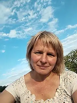Masha412111 online show from August 7, 2026, 4:51 am