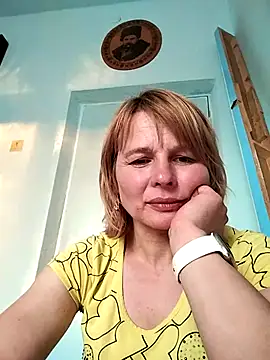 Masha412111 online show from May 5, 2026, 5:16 pm