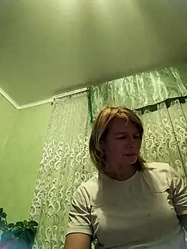 Masha412111 online show from November 17, 2025, 3:38 pm