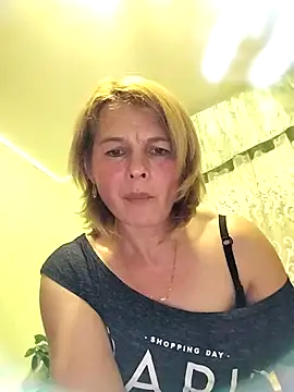 Masha412111 online show from October 18, 2025, 7:05 pm