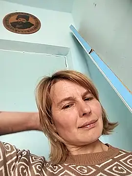Masha412111 online show from May 8, 2026, 7:56 am