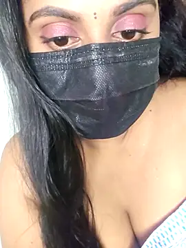 Dheronika sweetie online show from November 14, 2025, 5:05 pm