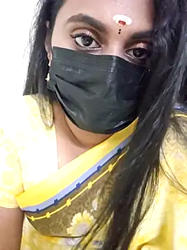 Snapshot of Dheronika_sweetie chatting on October 7, 2025, 5:36 pm Dheronika sweetie online show from October 7, 2025, 5:36 pm