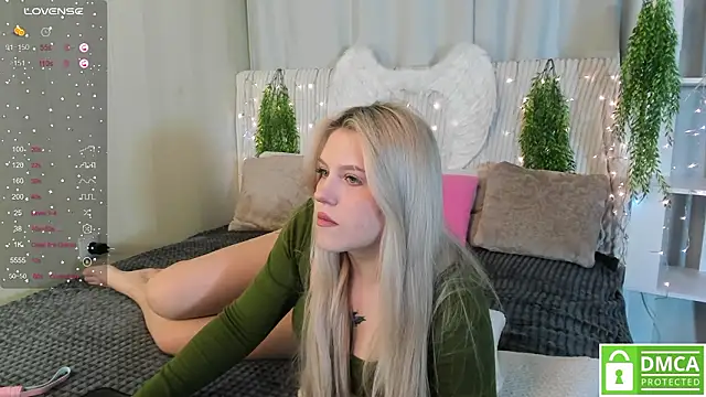 Snapshot of Malisha_kiss chatting on February 5, 2026, 11:17 am Malisha kiss online show from February 5, 2026, 11:17 am