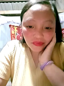 Snapshot of Minkine022 chatting on December 21, 2025, 11:34 am Minkine022 online show from December 21, 2025, 11:34 am