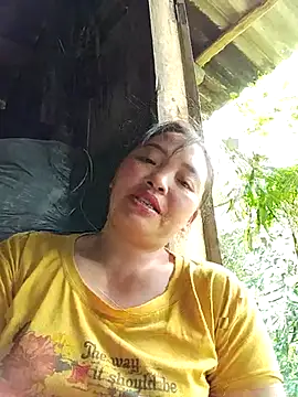 Snapshot of Minkine022 chatting on April 9, 2026, 5:31 am Minkine022 online show from April 9, 2026, 5:31 am