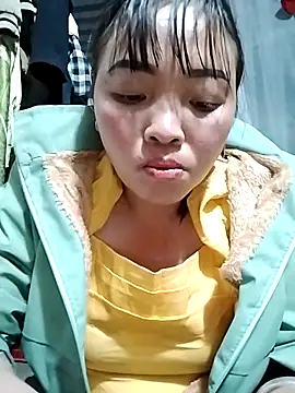 Snapshot of Minkine022 chatting on February 18, 2026, 6:33 am Minkine022 online show from February 18, 2026, 6:33 am