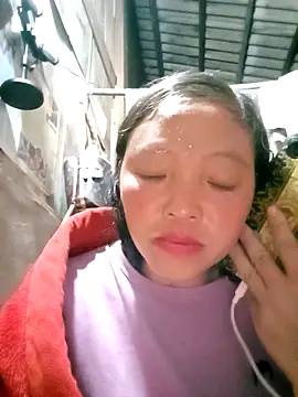 Snapshot of Minkine022 chatting on December 19, 2025, 6:21 pm Minkine022 online show from December 19, 2025, 6:21 pm