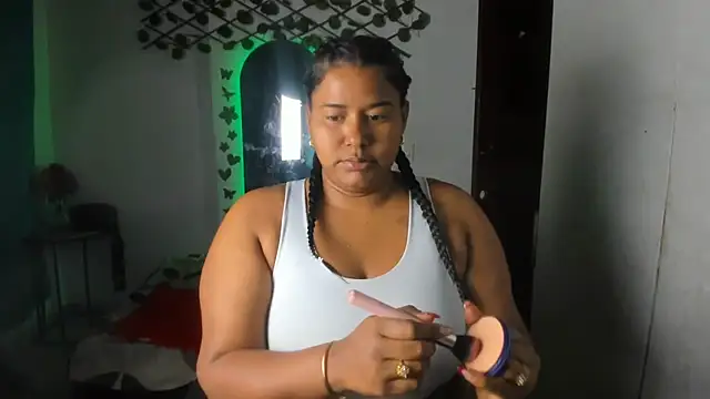 Ebony luna online show from July 8, 2026, 7:47 pm