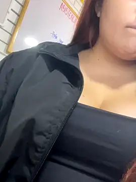 kathix  wet online show from November 3, 2025, 9:29 pm