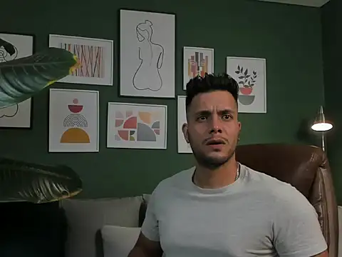 IanCross online show from November 1, 2025, 12:39 am