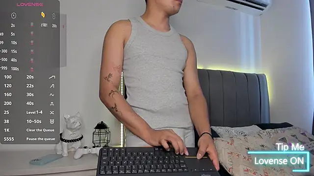 JARETHH online show from October 29, 2025, 1:32 pm