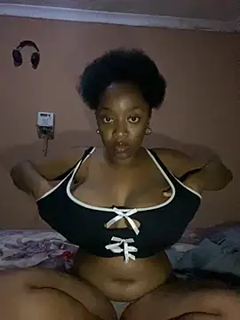 Snapshot of Barbiianaa chatting on October 6, 2025, 11:05 pm Barbiianaa online show from October 6, 2025, 11:05 pm