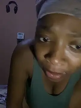 Snapshot of Barbiianaa chatting on October 7, 2025, 11:28 pm Barbiianaa online show from October 7, 2025, 11:28 pm