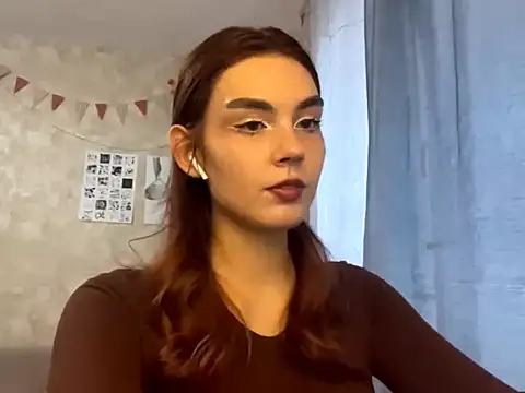 TeresitaLish online show from October 15, 2025, 2:03 pm