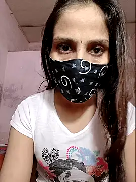Snapshot of DIVINEDIVAA chatting on October 12, 2025, 2:24 am DIVINEDIVAA online show from October 12, 2025, 2:24 am