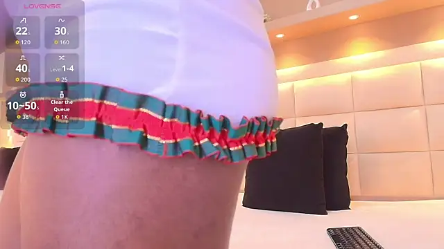 TracyDavis  online show from December 19, 2025, 12:18 pm